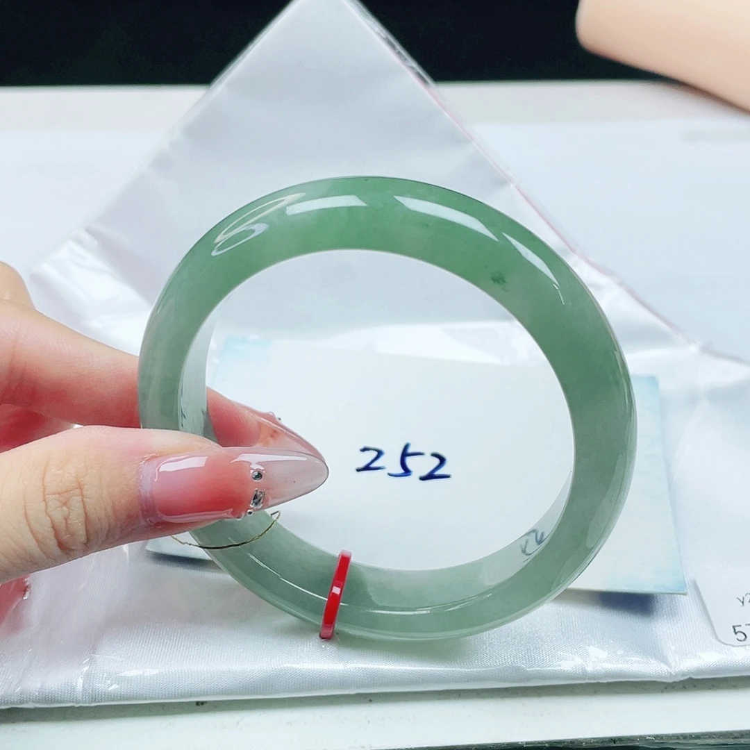 未镶嵌手镯翡翠57