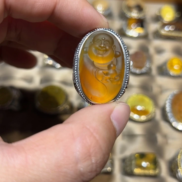 琥珀颈饰未镶嵌琥珀戒指