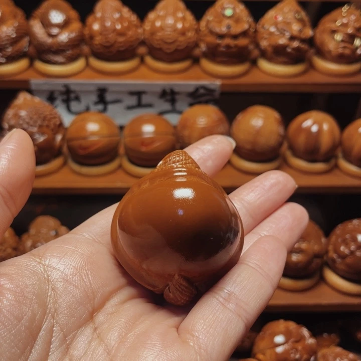 飞***越把件橄榄核41元宝龟