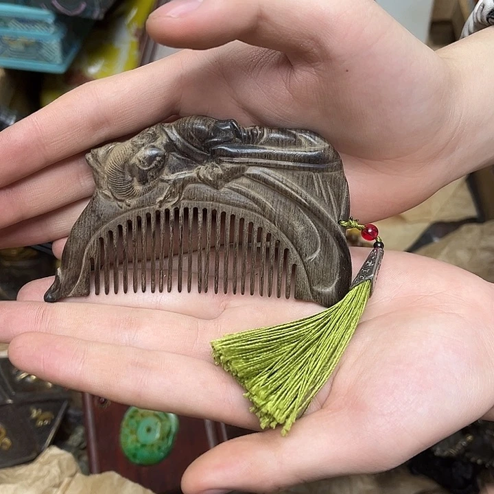 大叶紫檀（黑酸枝木类）