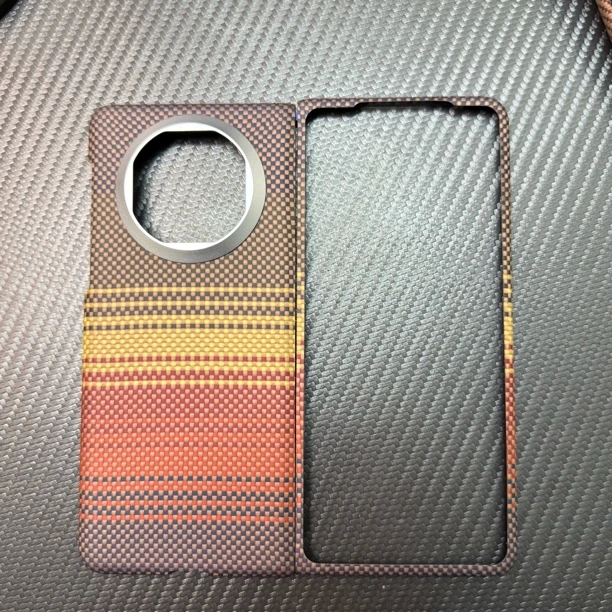 适用华为MateX6/MateX5凯夫拉芳纶纤维日落磁吸款华为70系列壳