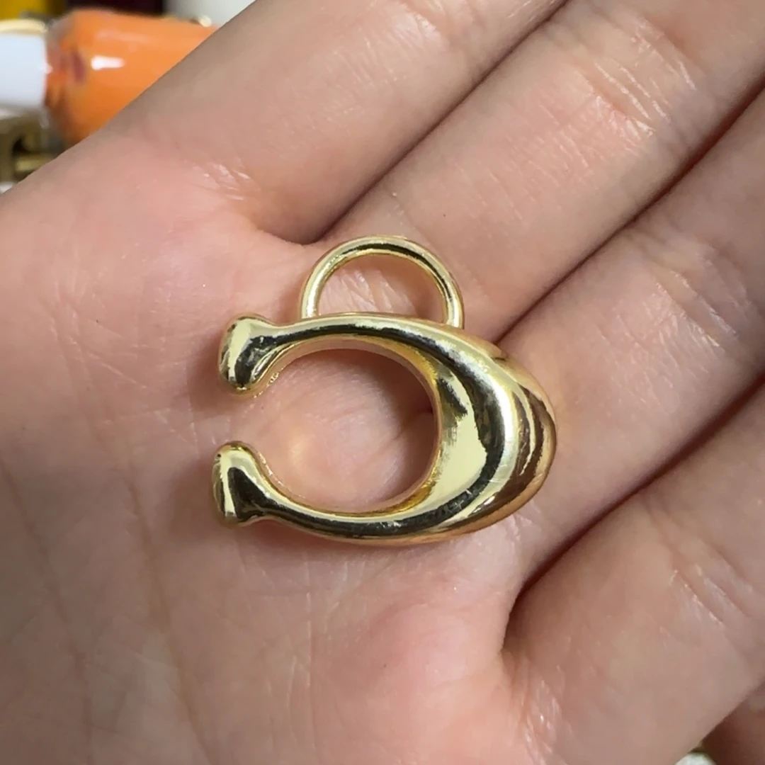 金色挂件10元7个.