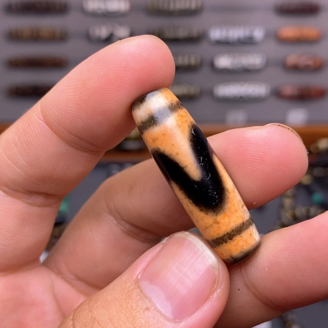 帅***帅未镶嵌颈饰玛瑙/玉髓