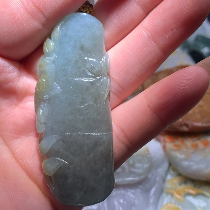 翡翠未镶嵌颈饰保真天然A货翡翠