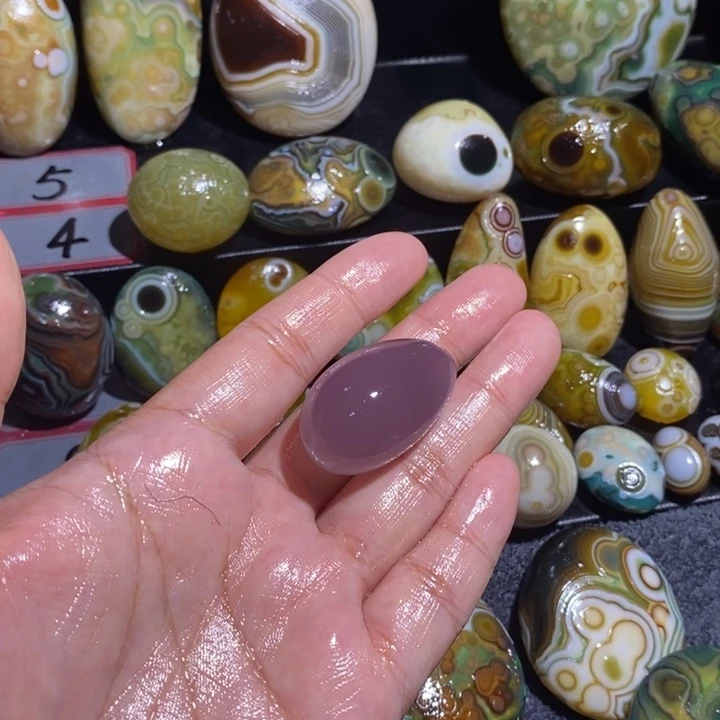 玛瑙/玉髓珠宝奇石未镶嵌王****！