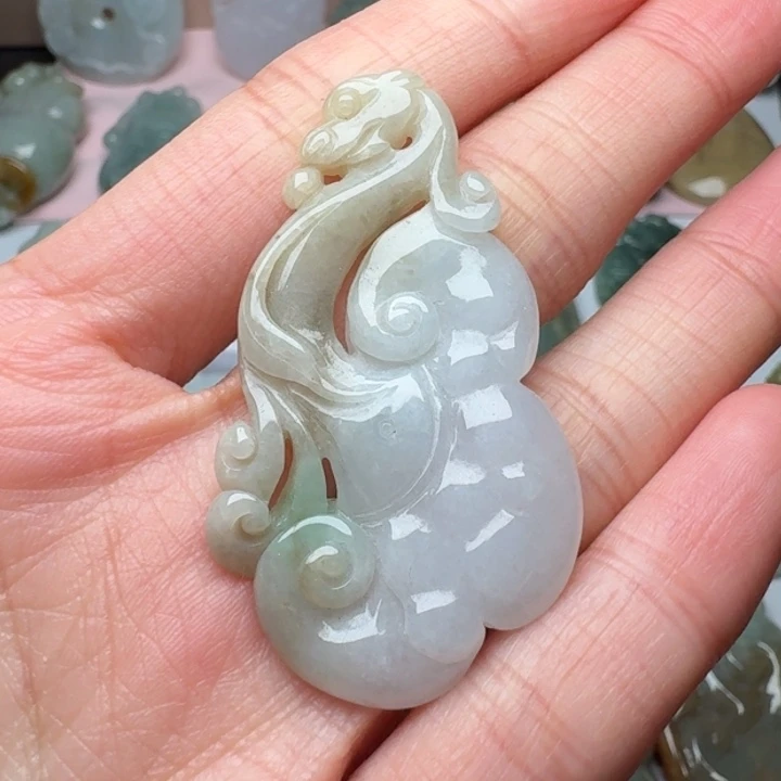 翡翠未镶嵌颈饰吊坠