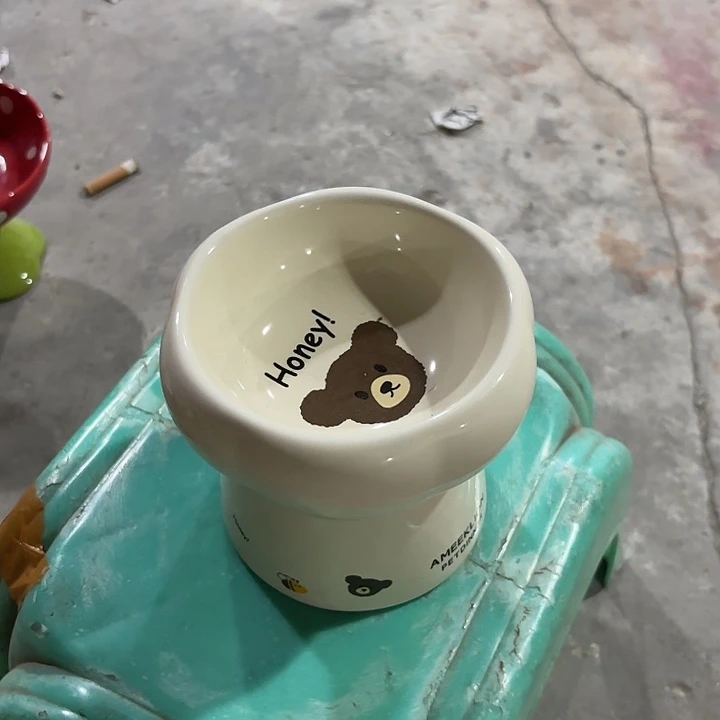 瓷片陶瓷白色小熊