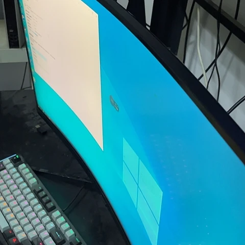 M***乐322k144曲面显示器台式机用电脑用