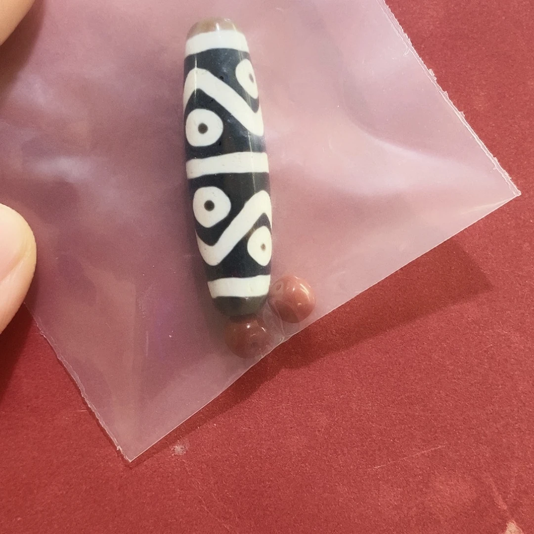 天***星玛瑙/玉髓未镶嵌颈饰行运黑白八眼