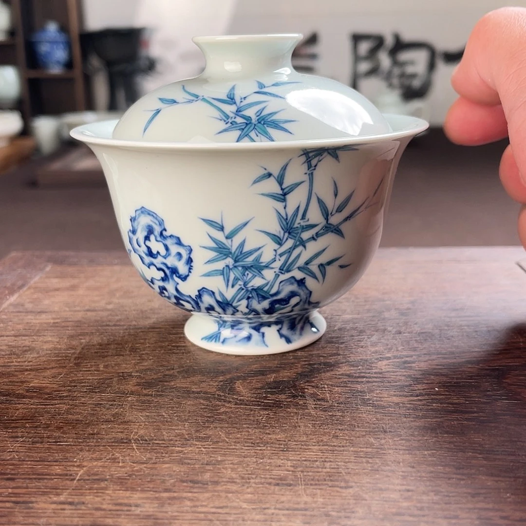 青花斗彩竹石图盖碗套组