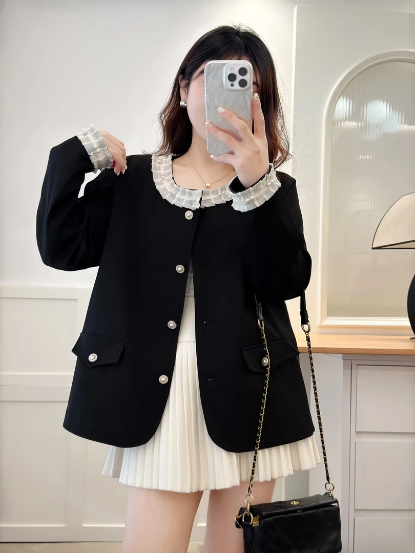 105胖mm大码外套女春季新款洋气花边钉珠小香风显瘦上衣JJ