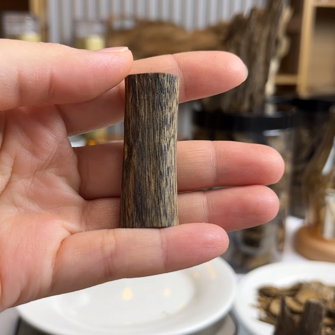 沉香沉香碎屑无事牌3克加