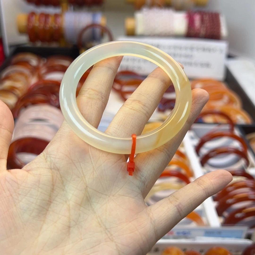 玛瑙/玉髓手镯未镶嵌清**来52