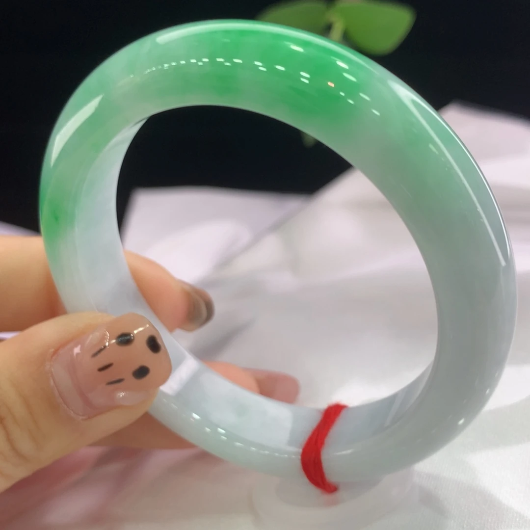 翡翠手镯未镶嵌圈口51 52