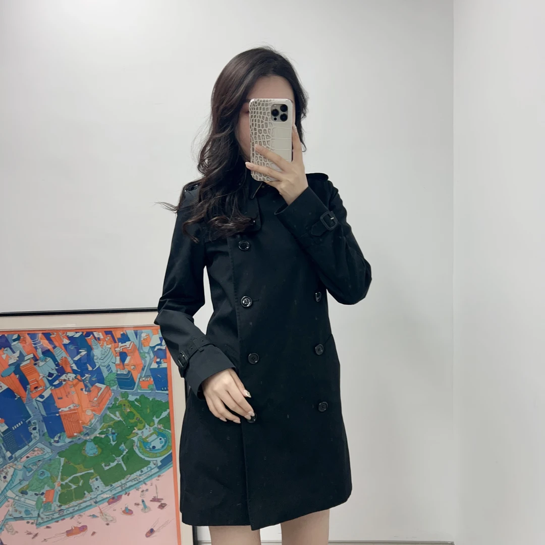 95新 BURBERRY/博柏利 麦殿/黑色风衣S码/251207CYESS01