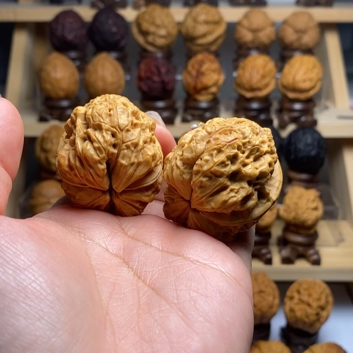 文玩核桃吊坠43太古金蟾Y01