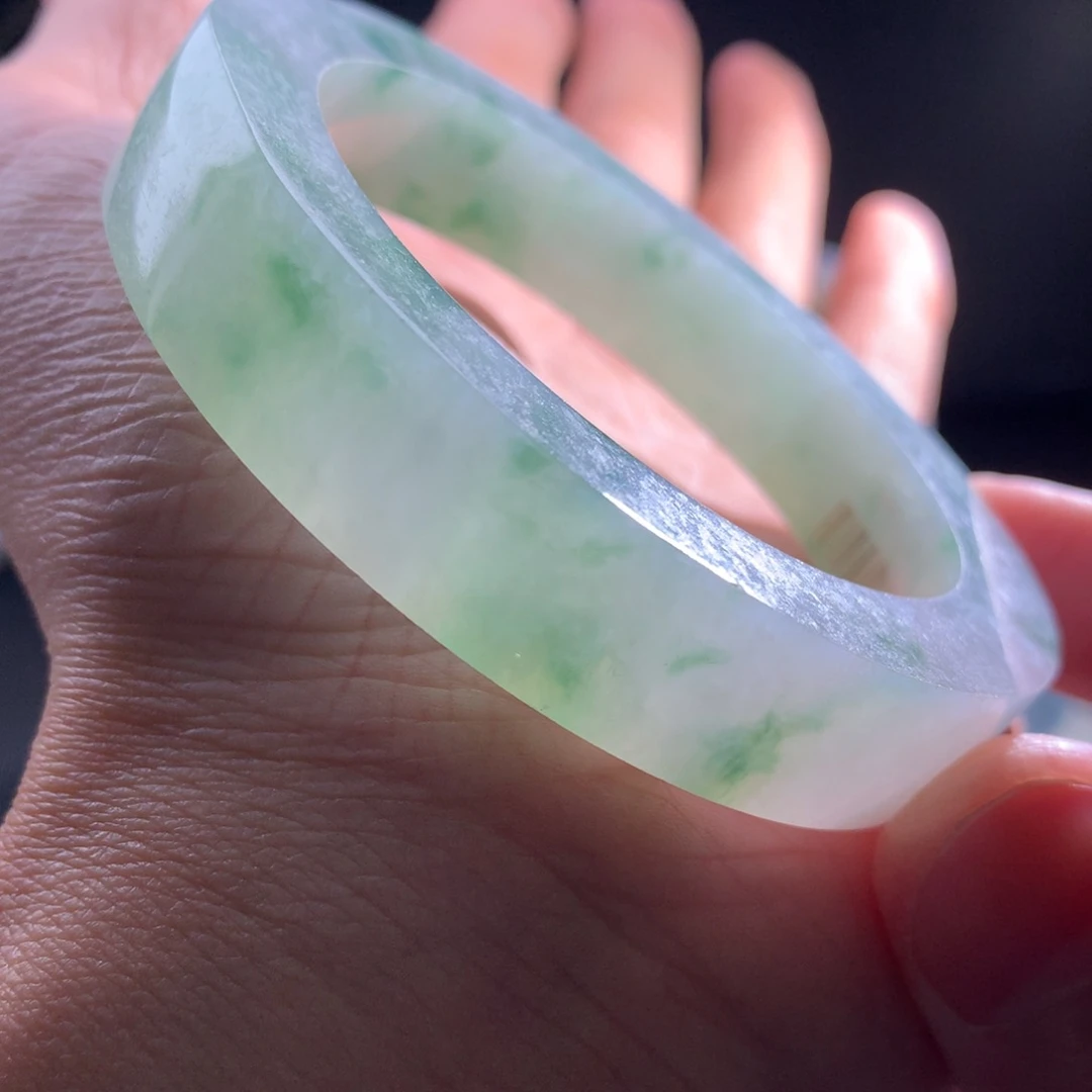 定制翡翠未镶嵌手镯