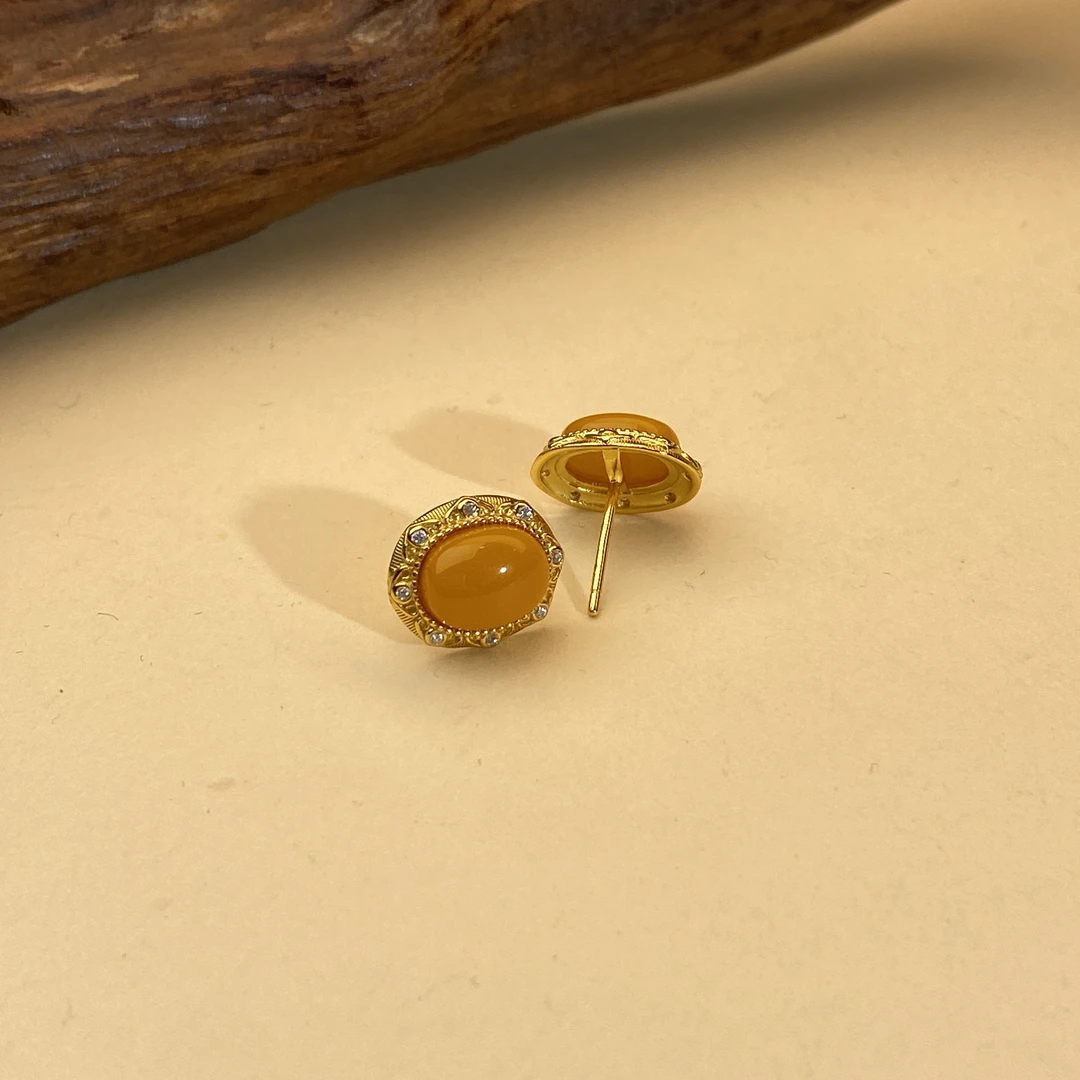 【小北珠宝】S925银蜜蜡耳钉22-BH03X936【多样性发一件】约7*9mm