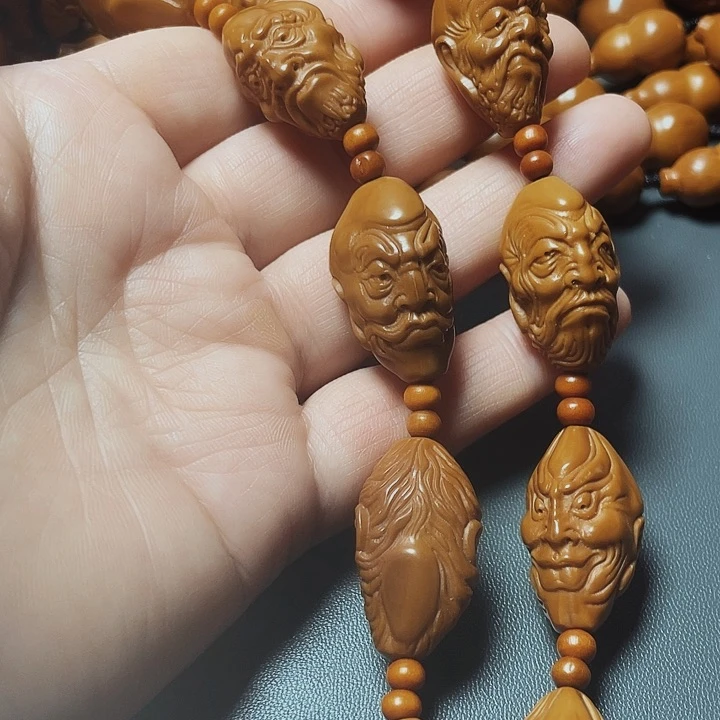 十八罗汉，脖挂，橄榄核雕