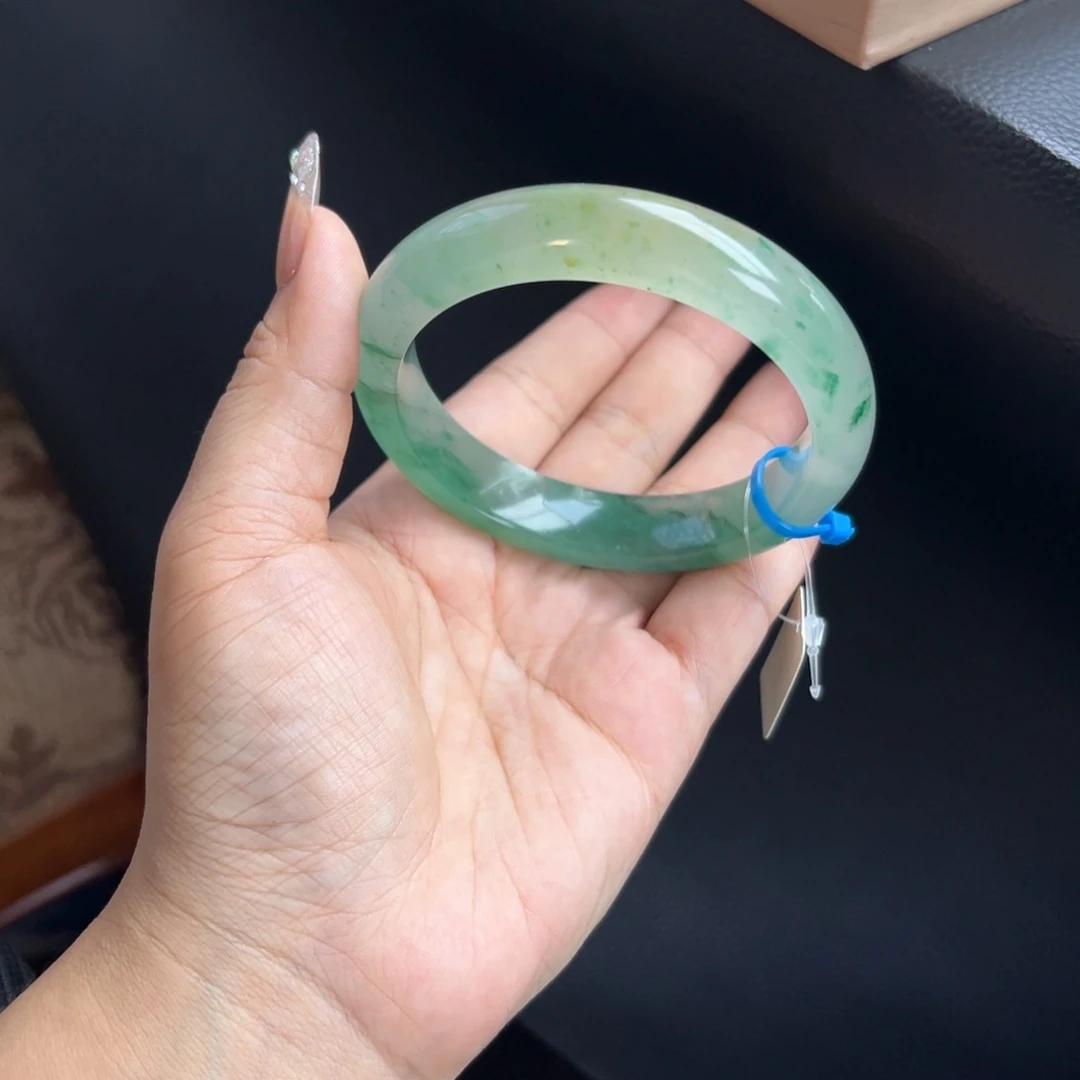 石英质玉未镶嵌手镯61