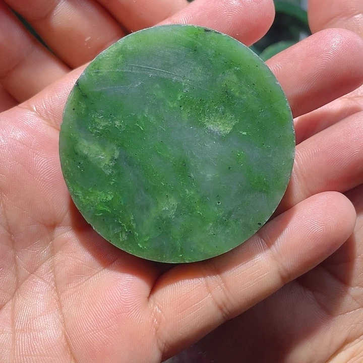 和田玉（碧玉）未镶嵌珠宝奇石