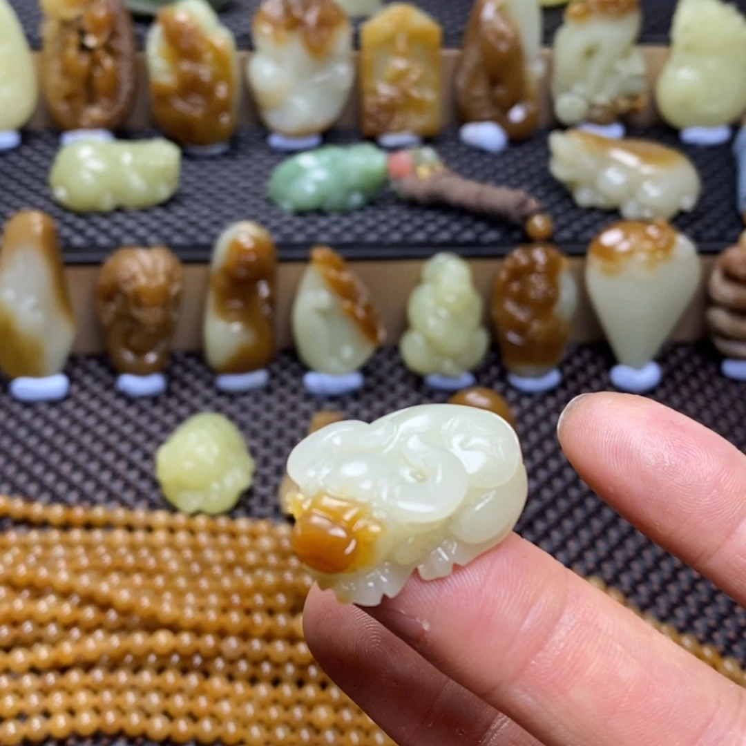 和田玉未镶嵌吊坠(不含链)