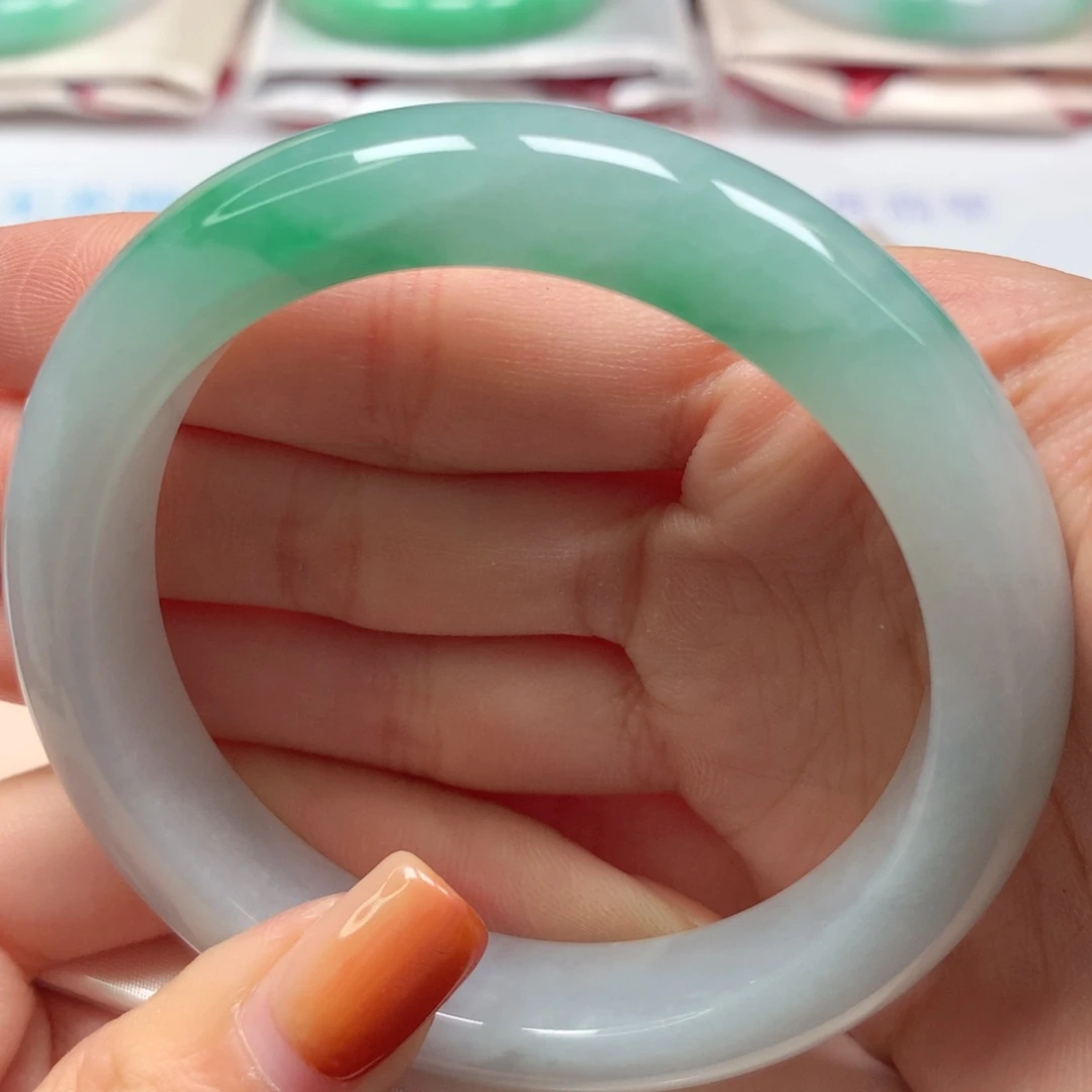 翡翠未镶嵌手镯天然翡翠A货