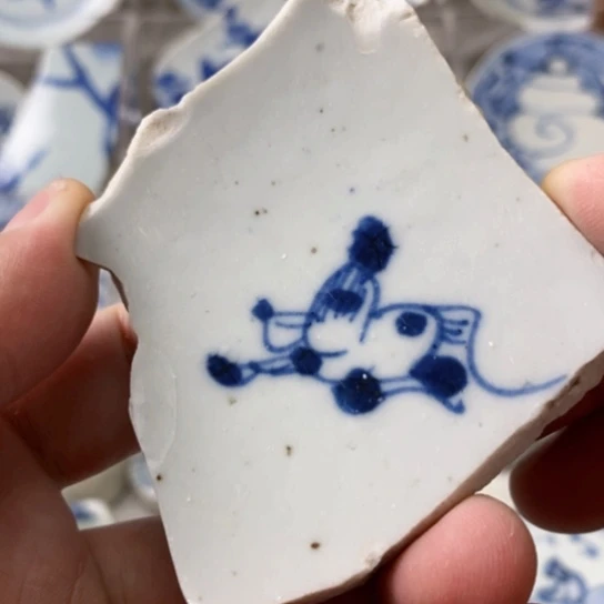 瓷片现代工艺品青花瓷片