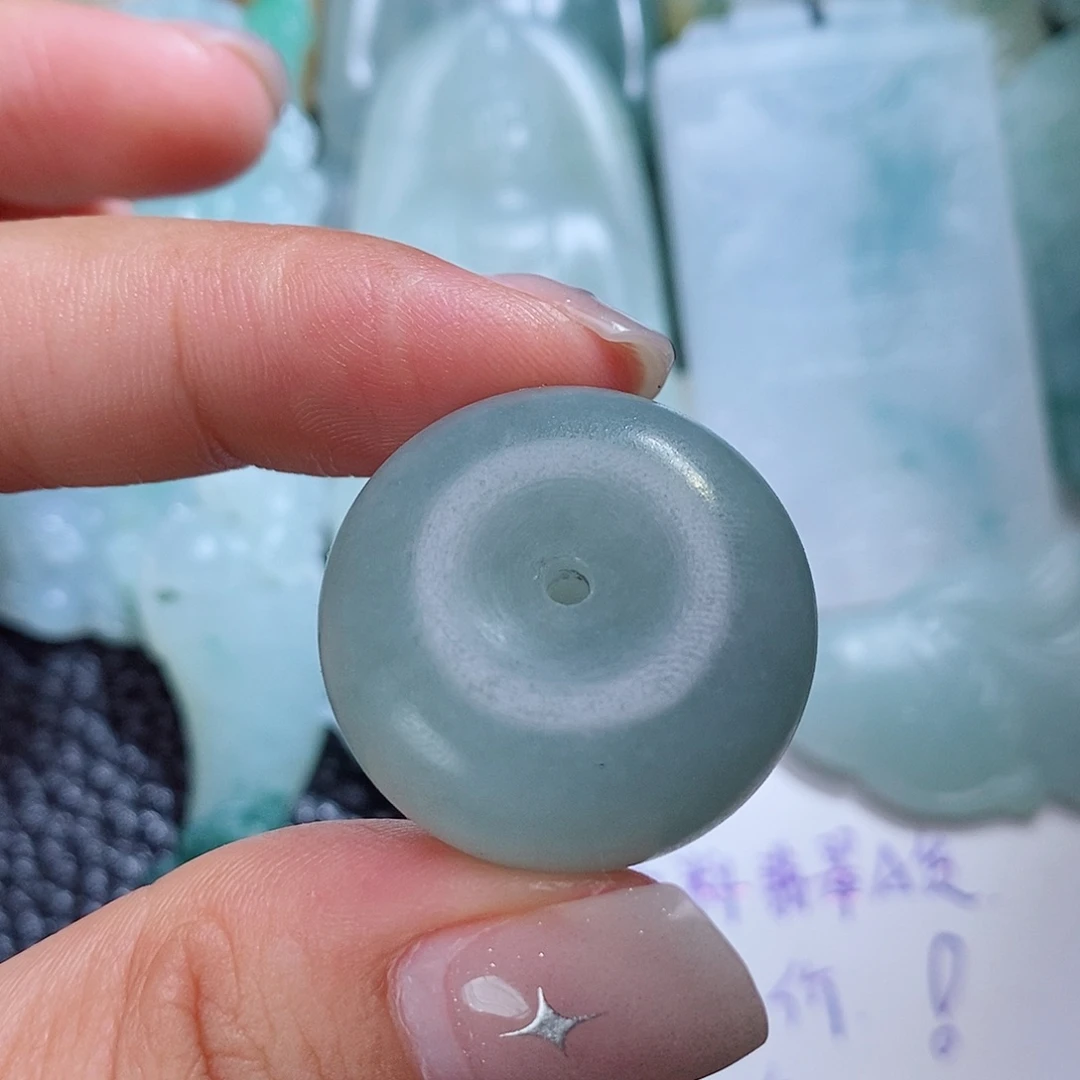 未镶嵌定制翡翠毛货付款后确认抛光