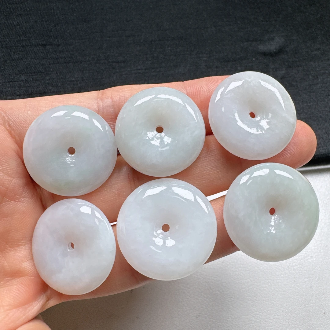 娘子翡翠天然翡翠A货糯化飘绿平安扣吊坠-多样性一件发货翡翠直播