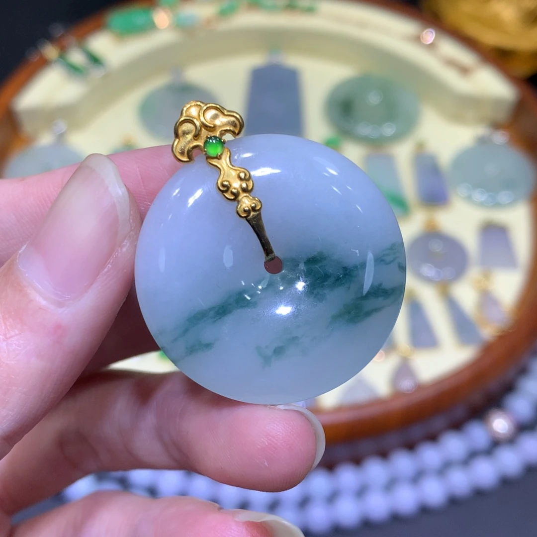 翡翠吊坠(不含链)18K金镶嵌