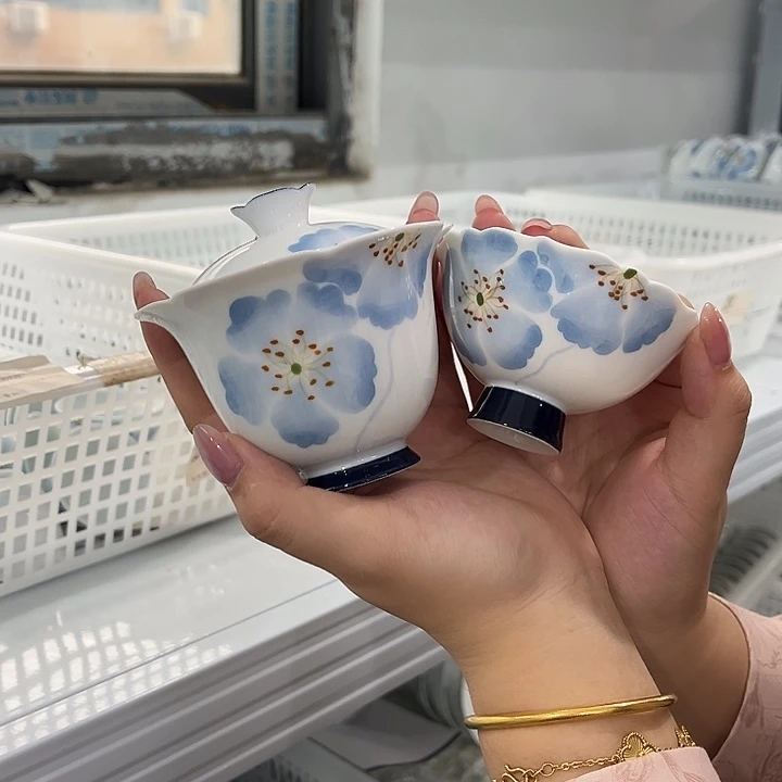 两件套哈哈哈哈哈哈哈