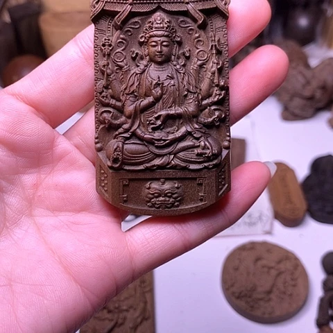 檀香木吊坠檀香精工千手观姐姐无事牌