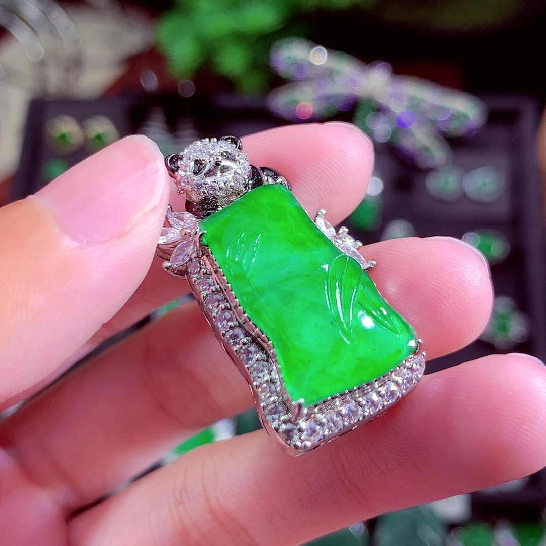 颈饰未镶嵌翡翠天然