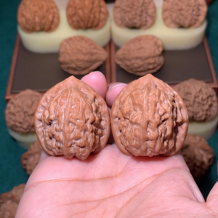 核桃文玩核桃把件九月元宝