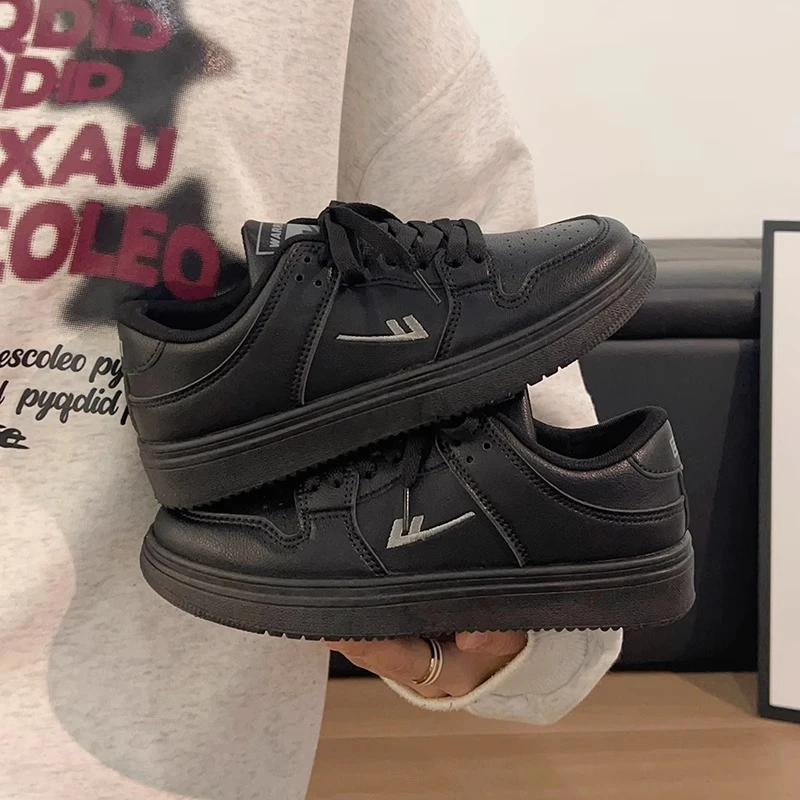 回力女款板鞋2025夏季新款百搭小众鞋子时尚休闲黑色平底鞋子女鞋