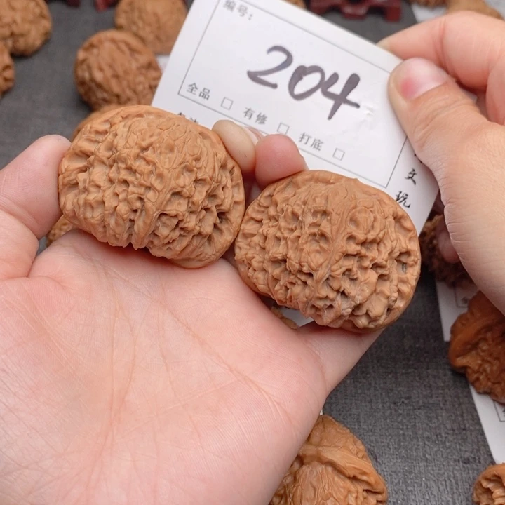 文玩核桃吊坠老*头48南疆204
