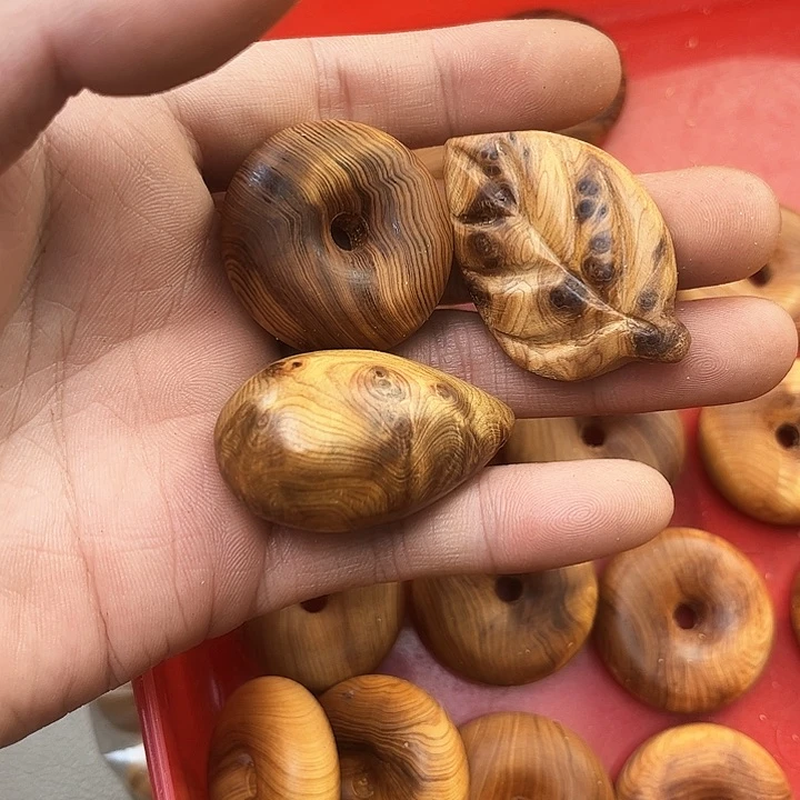 柏木（崖柏）吊坠马*