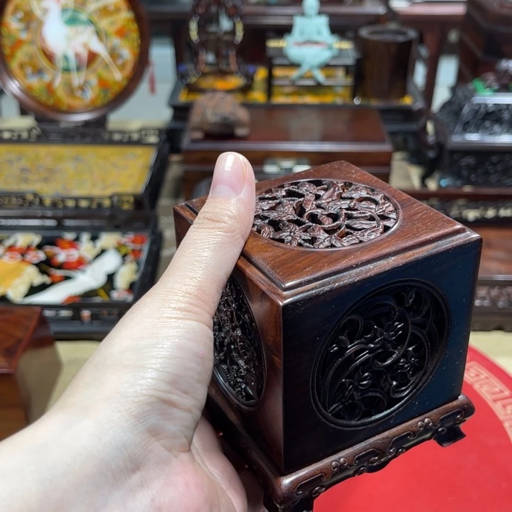 紫檀木类成套家具