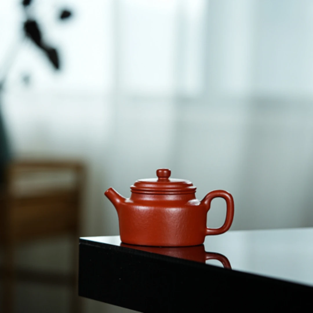 【壶名】德钟 【容量】160cc 【泥料】原矿优质大红袍
