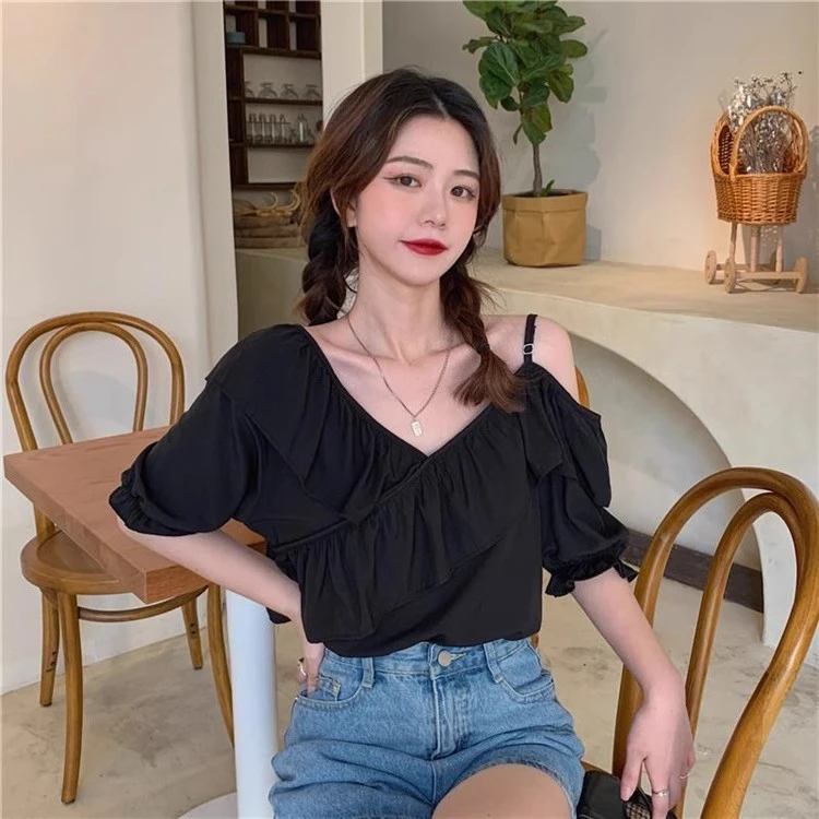 法式温柔风露肩泡泡袖上衣女设计感小众夏季2025年款黑色短袖衬衫