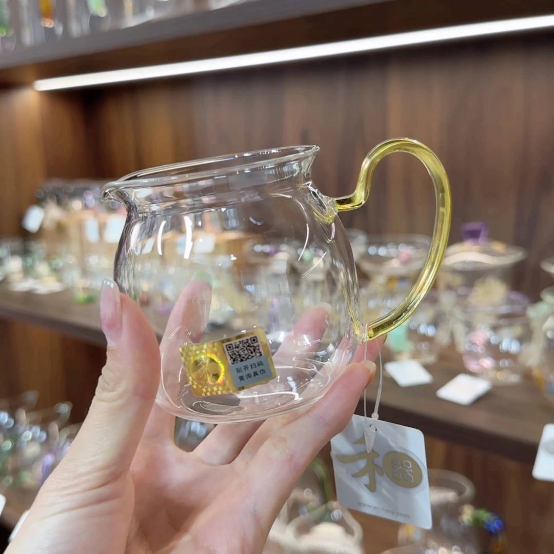禾器美满浅黄色公道杯
