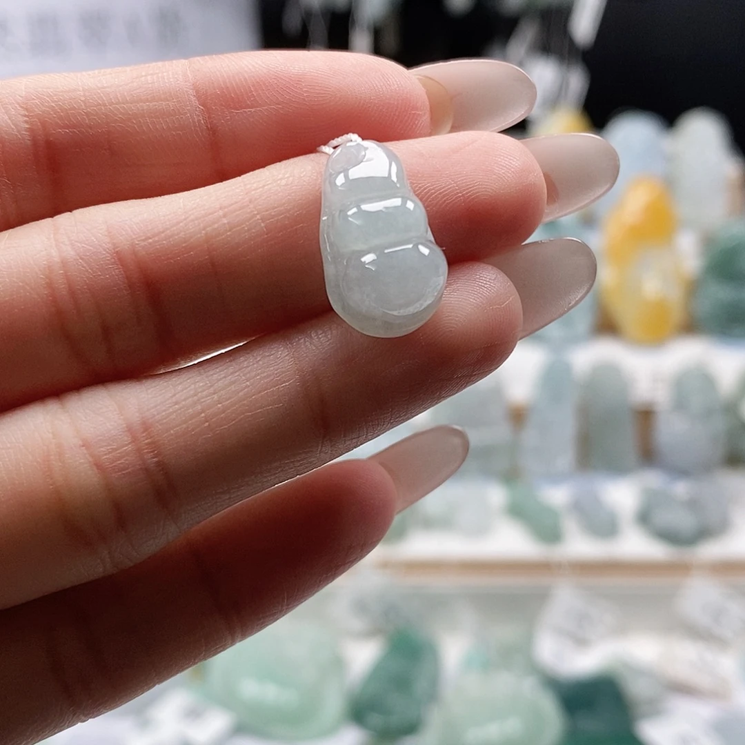 翡翠未镶嵌颈饰2/