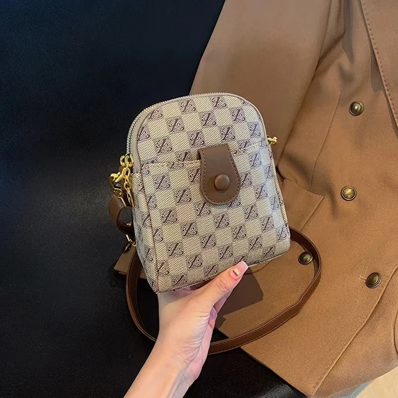 【长14高18厚7cm】竖版手机包棋盘格卡其