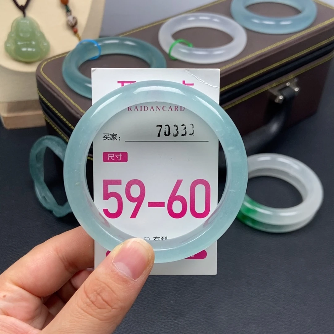 未镶嵌手镯石英质玉