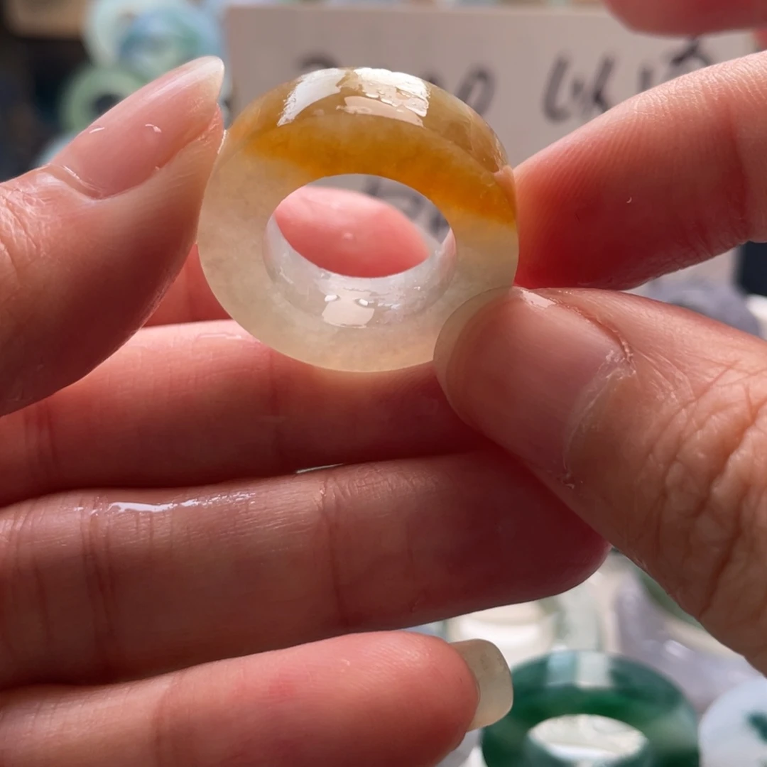 定制翡翠未镶嵌戒指