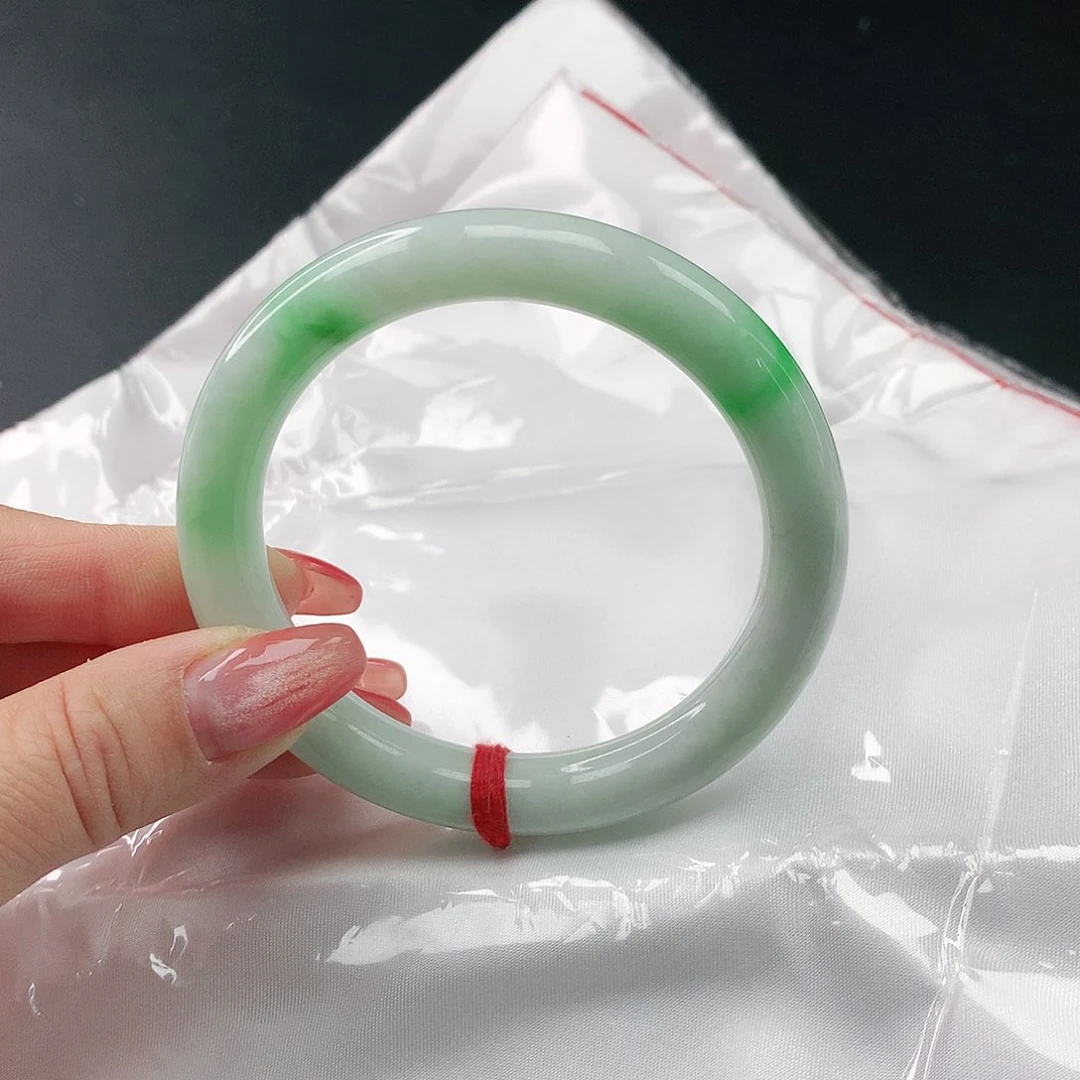 翡翠手镯未镶嵌翡翠106