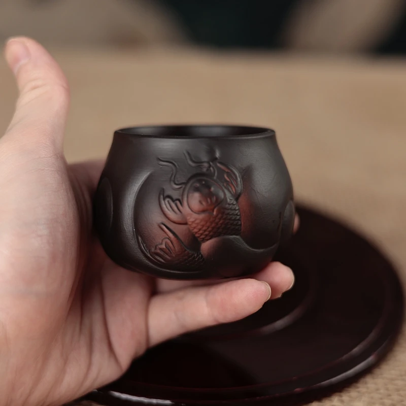 紫砂紫陶浮雕鱼化龙主人宜兴品茗茶杯大容量茶具单杯功夫高端杯子
