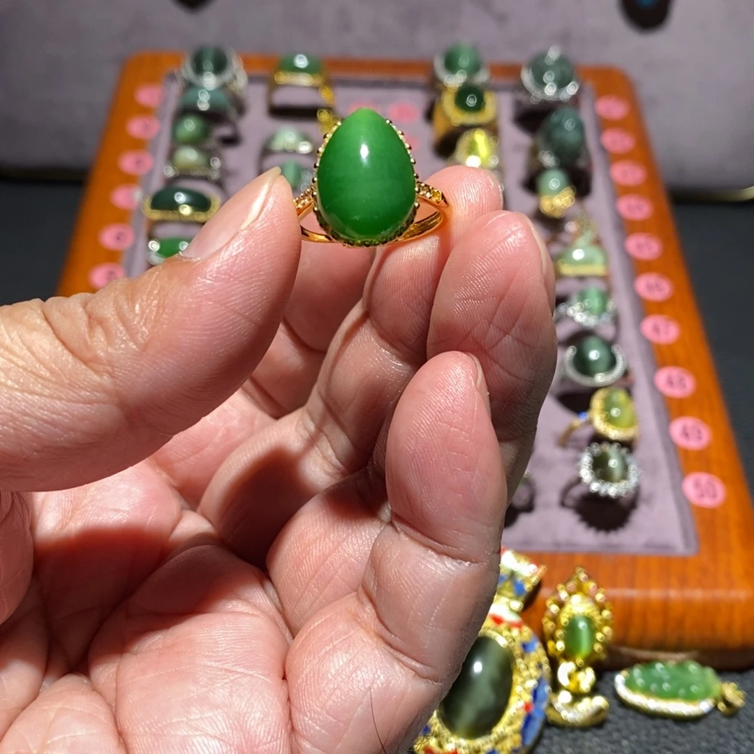 临***庭和田玉未镶嵌戒指