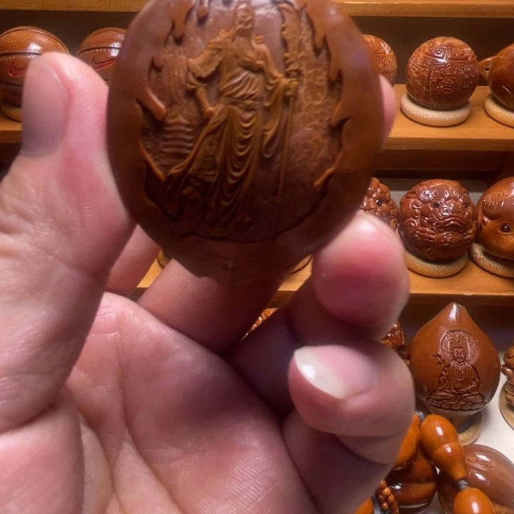 把件橄榄核42关公